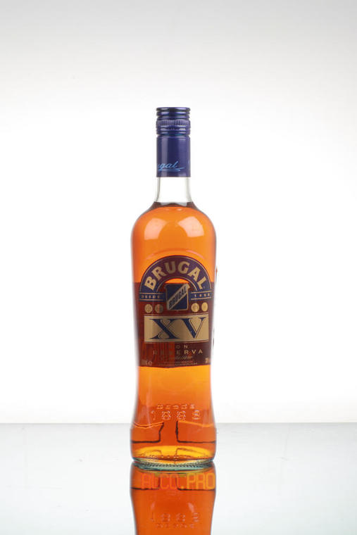 Brugal Extra Viejo Reserva Familiar Ром Бругал Экстра Вьехо Фамилиар Brugal Extra Viejo Reserva Familiar Ром Бругал Экстра Вьехо Фамилиар